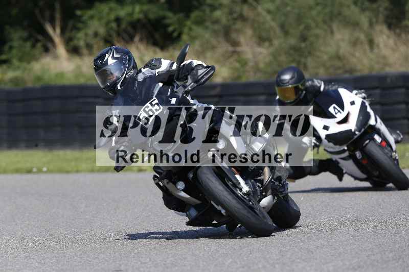 Archiv-2025/44 09.08.2025 Plüss Moto Sport ADR/Einsteiger/4